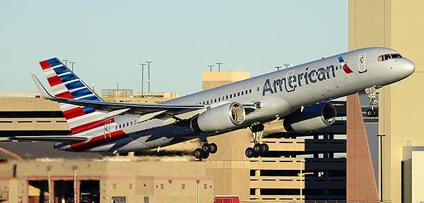 American Boeing 757-2B7 N939UW, Phoenix Sky Harbor, December 24, 2014